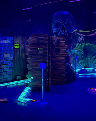 indoor mini golf 