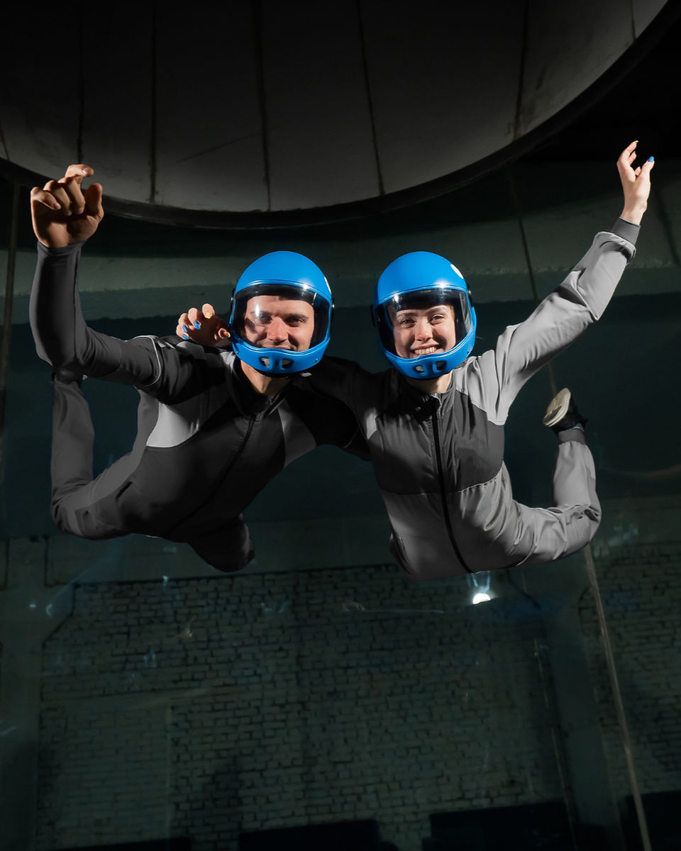 couple indoor skydiving at bright flite 